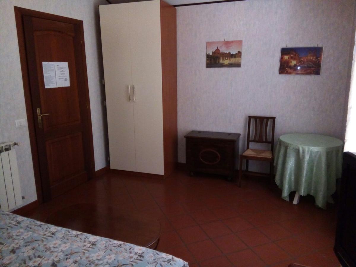 Alexander Bed And Breakfast Ciampino Kültér fotó